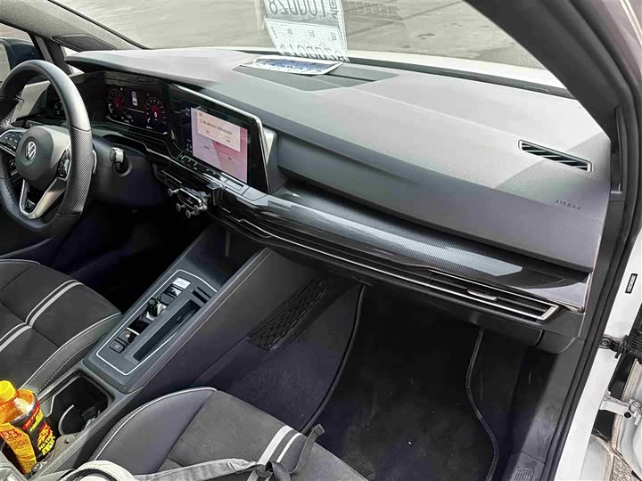 Фото 8 - Volkswagen Golf