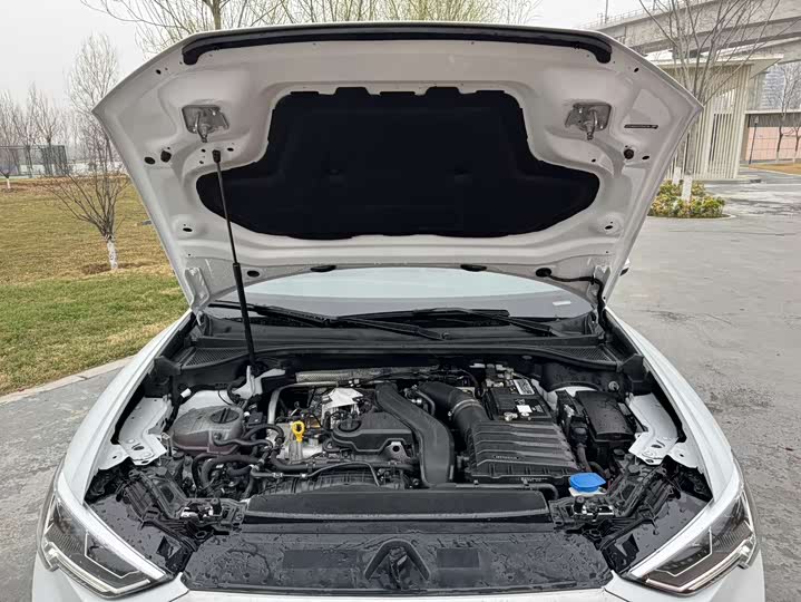 Фото 8 - Audi Q3