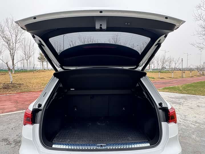 Фото 9 - Audi Q3