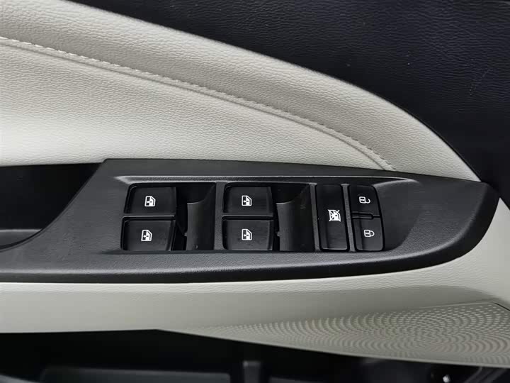 Фото 9 - Maxus G50