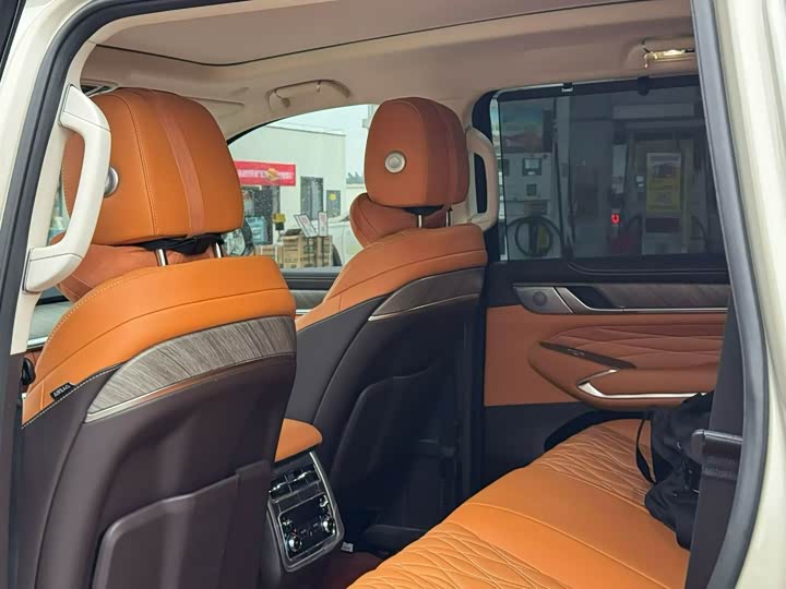 Photo 9 - Tank 500 Hybrid