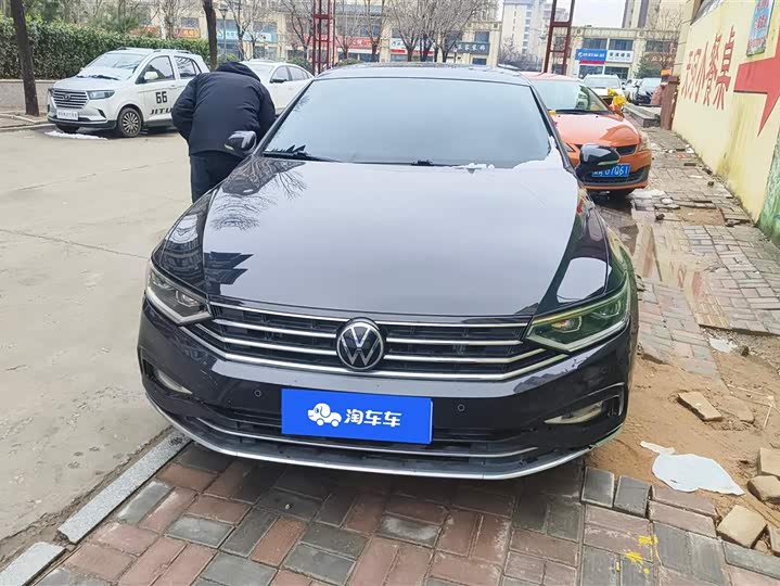 Фото 2 - Volkswagen Magotan