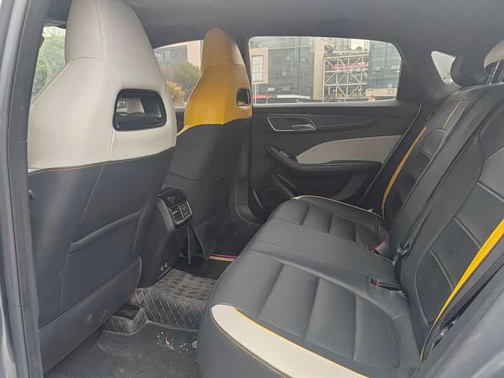 Фото 8 - MG Motor 6