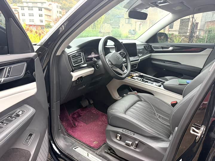 Photo 3 - Volkswagen Teramont Pro