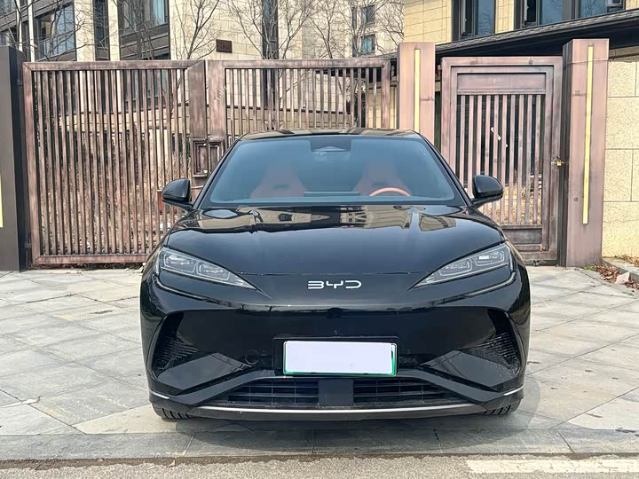 Фото 1 - BYD Sea Lion 07 EV