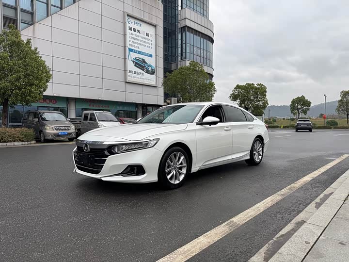 Photo 1 - Honda Accord