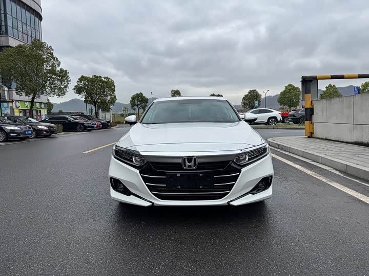 Photo 3 - Honda Accord