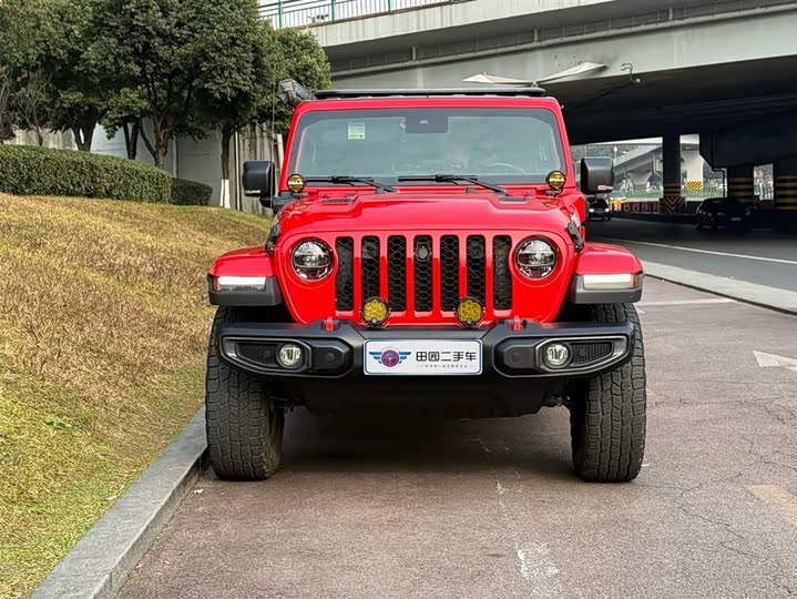 Фото 2 - Jeep Wrangler Hybrid