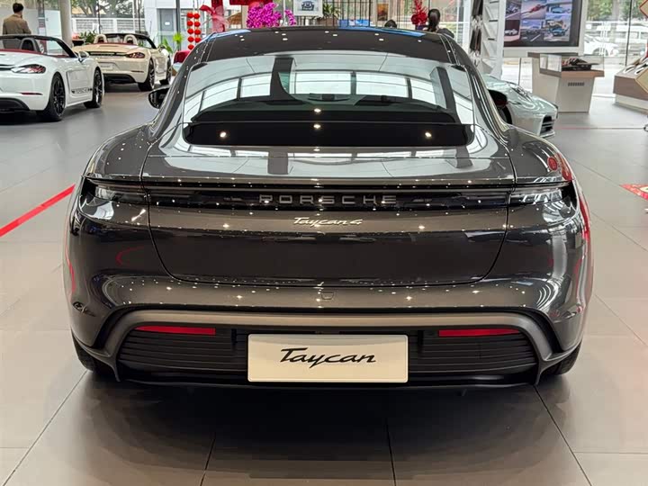 Фото 4 - Porsche Taycan