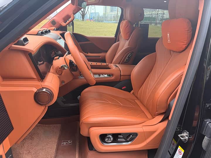 Фото 4 - BYD Yangwang U8