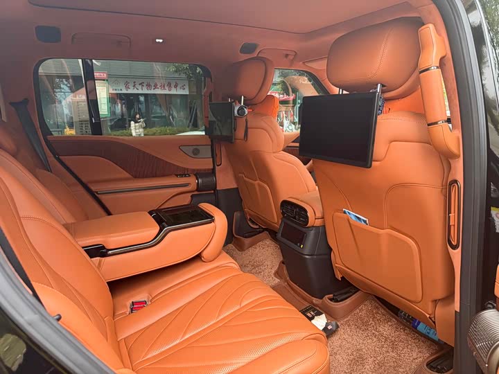 Фото 7 - BYD Yangwang U8