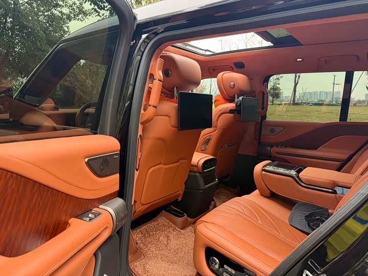 Фото 9 - BYD Yangwang U8