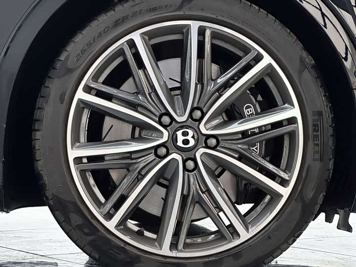 Фото 8 - Bentley Flying Spur Hybrid