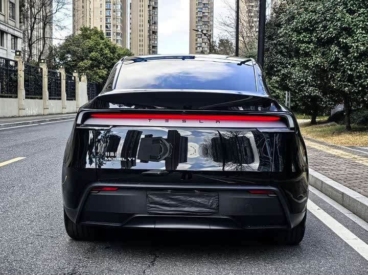 Фото 5 - Tesla Model Y