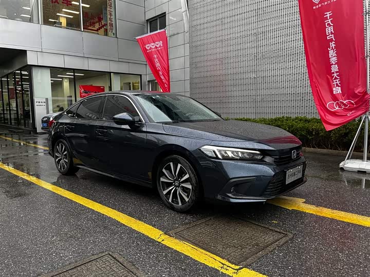 Фото 3 - Honda Civic