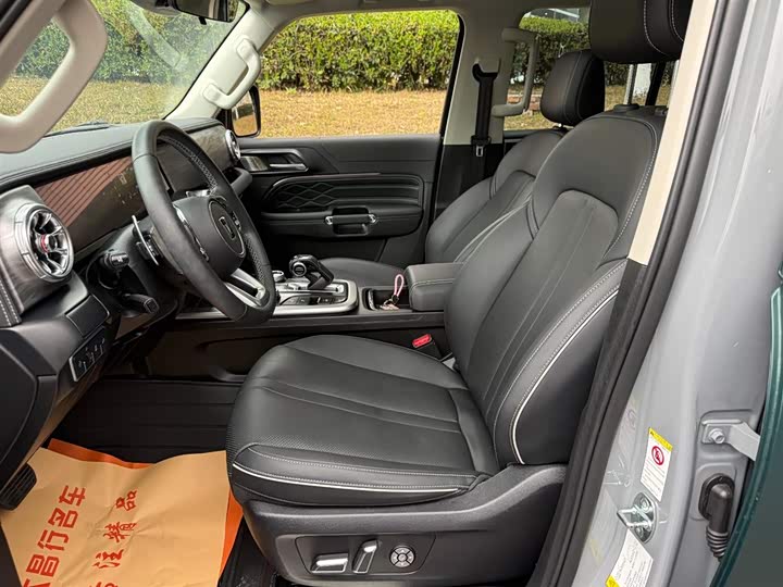 Фото 8 - Tank 300