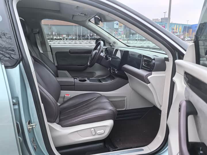 Фото 9 - Leapmotor C11