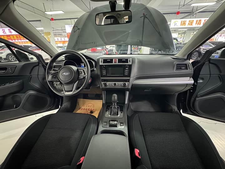 Фото 8 - Subaru Legacy Sport