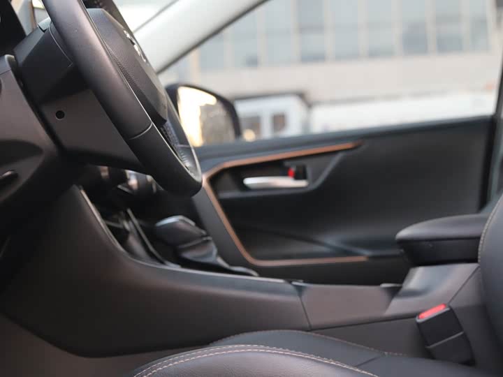 Фото 4 - Toyota Wildlander