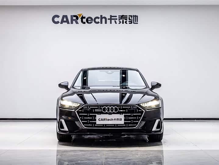 Фото 2 - Audi A7L