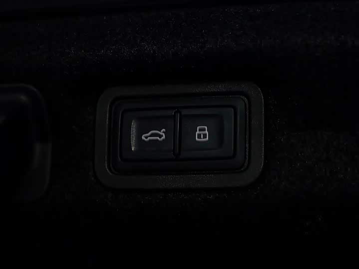 Фото 7 - Audi A7L