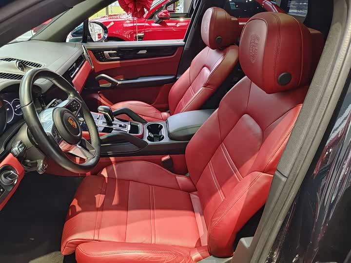 Фото 5 - Porsche Cayenne