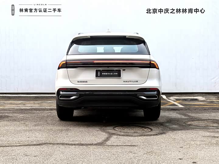 Фото 6 - Lincoln Nautilus