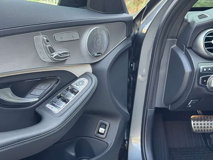 Фото 9 - Mercedes-Benz C-Class AMG