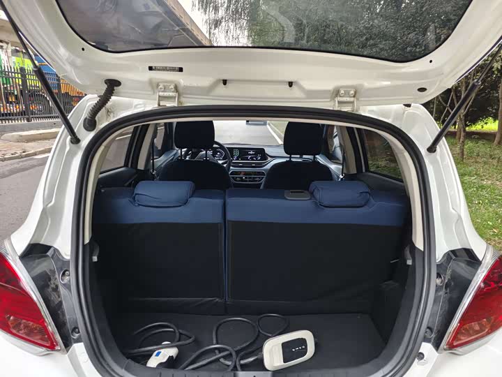 Фото 9 - Changan BenBen E-Star