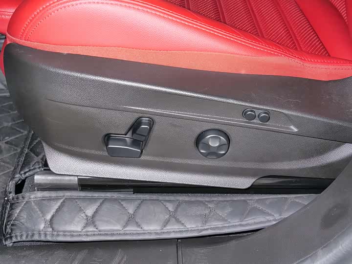 Photo 9 - Alfa Romeo Stelvio