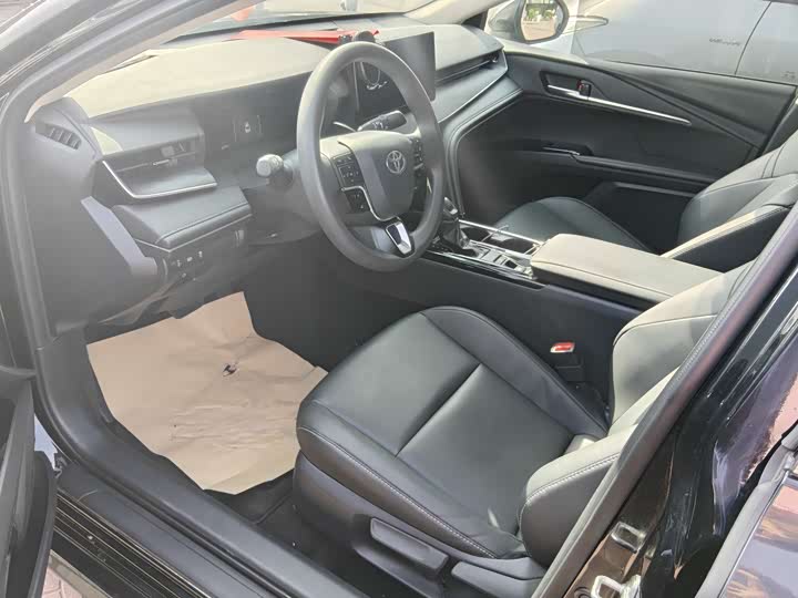 Фото 3 - Toyota Camry