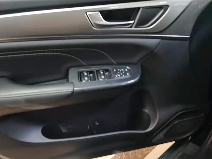 Фото 7 - Haval M6