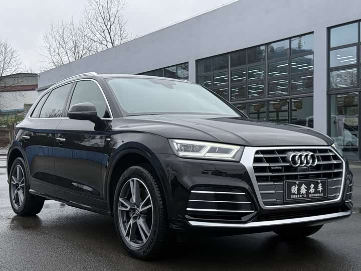 Фото 3 - Audi Q5L