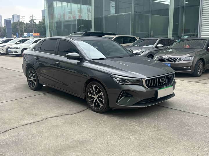 Фото 3 - Geely Emgrand