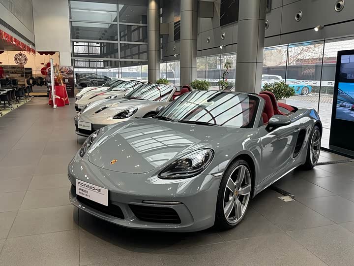 Фото 2 - Porsche 718