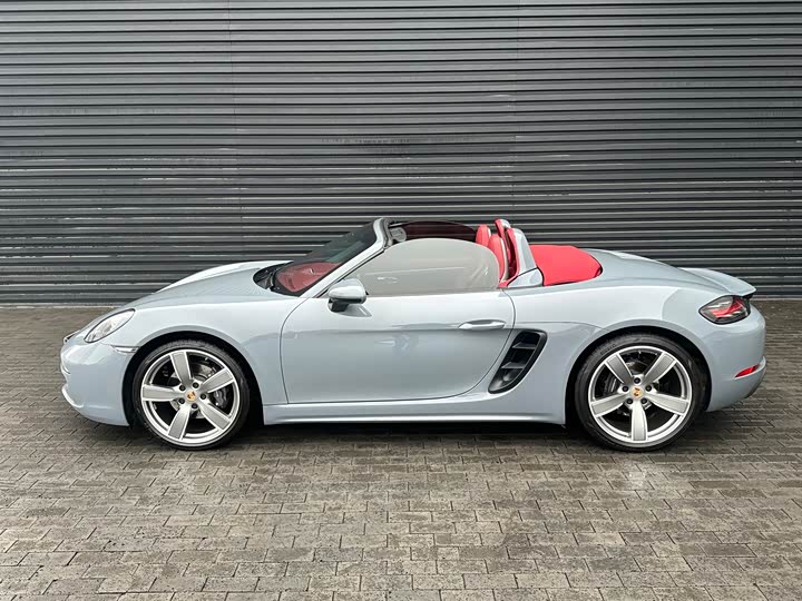 Фото 4 - Porsche 718