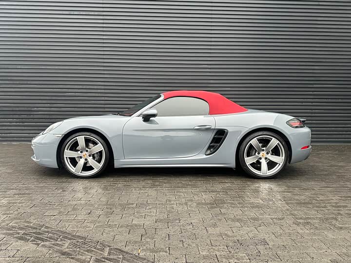 Фото 8 - Porsche 718