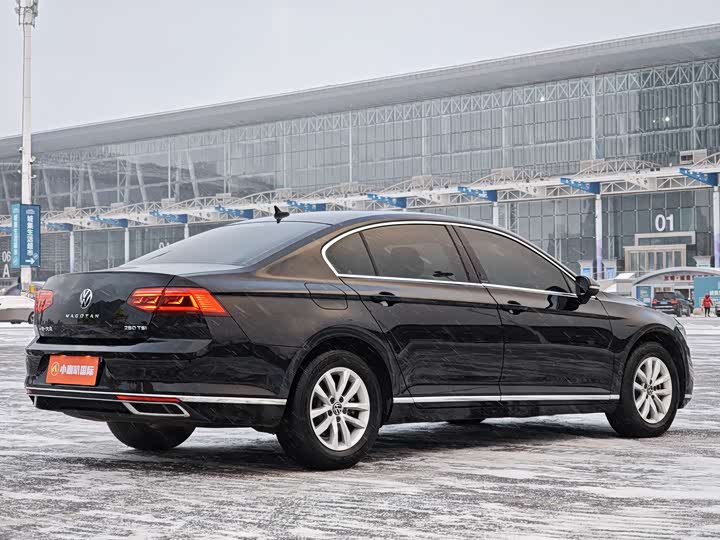 Фото 5 - Volkswagen Magotan