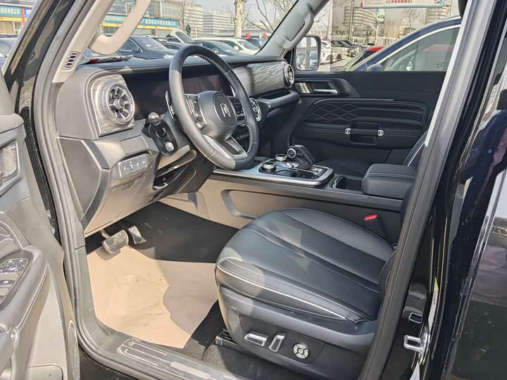 Фото 3 - Tank 300