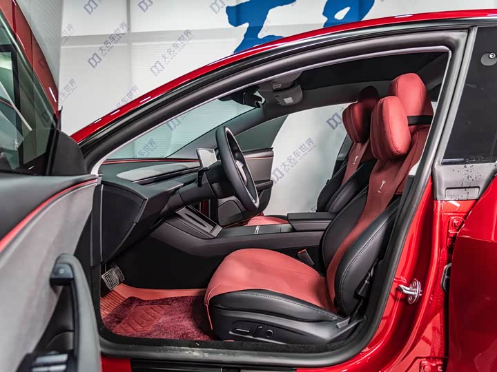 Фото 7 - Tesla Model 3