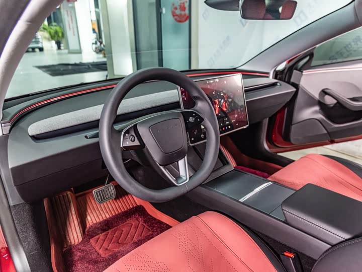 Фото 8 - Tesla Model 3