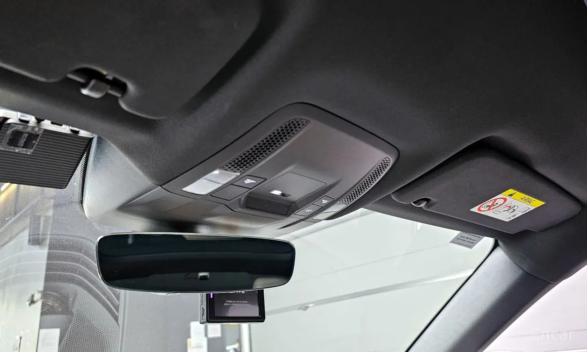 Фото 17 - Porsche Taycan