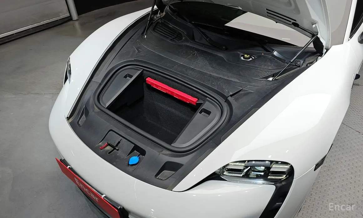 Фото 6 - Porsche Taycan