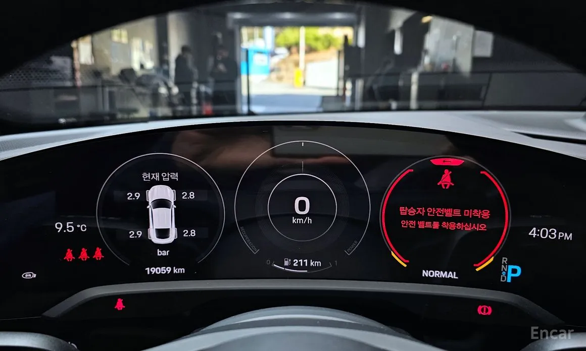 Фото 8 - Porsche Taycan