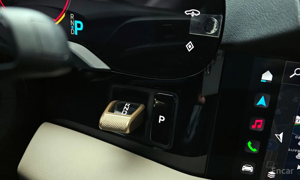 Фото 9 - Porsche Taycan