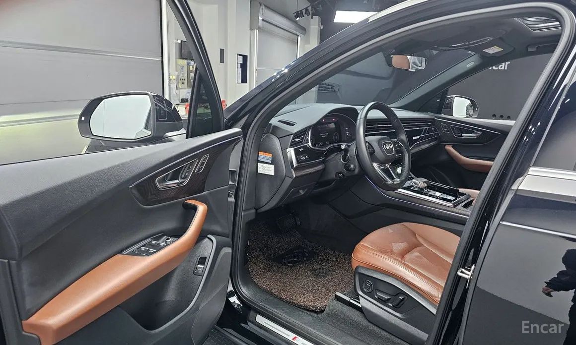 Фото 10 - Audi Q7