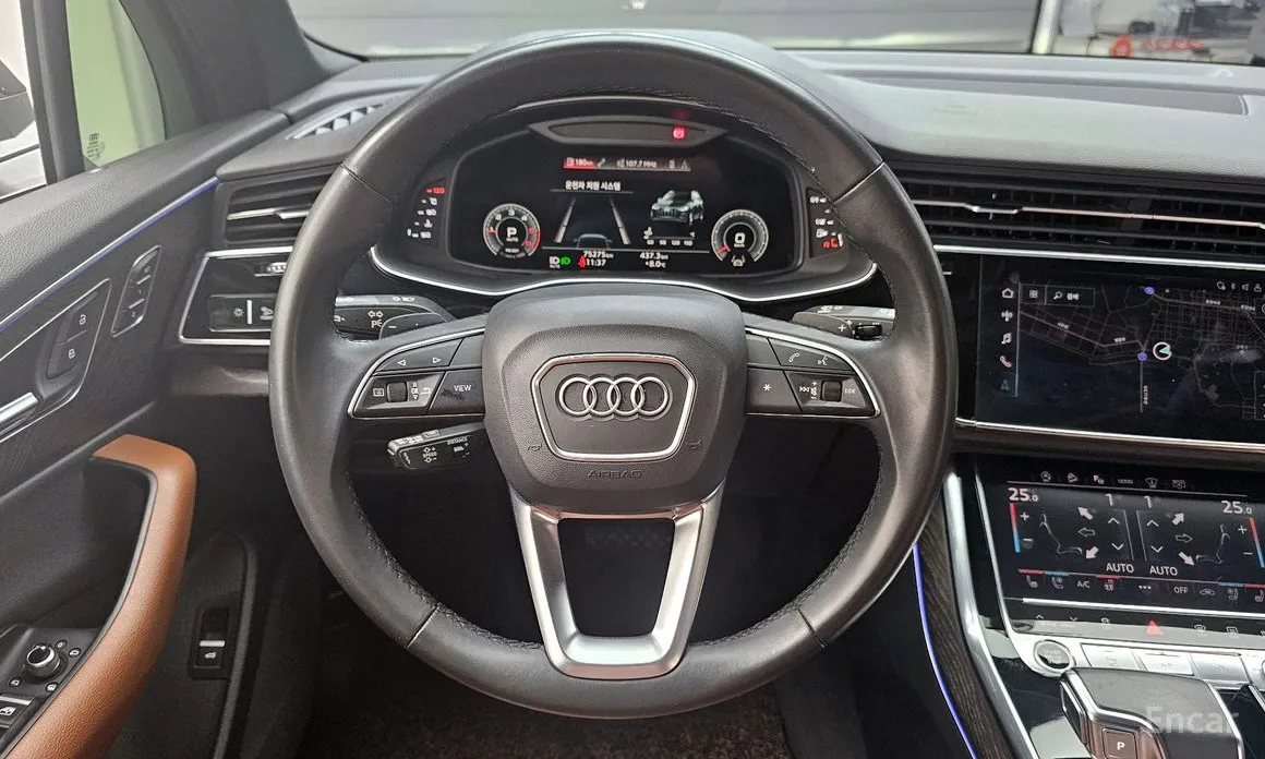 Фото 13 - Audi Q7