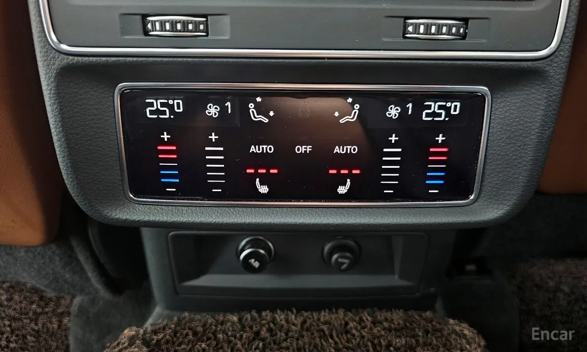 Фото 17 - Audi Q7