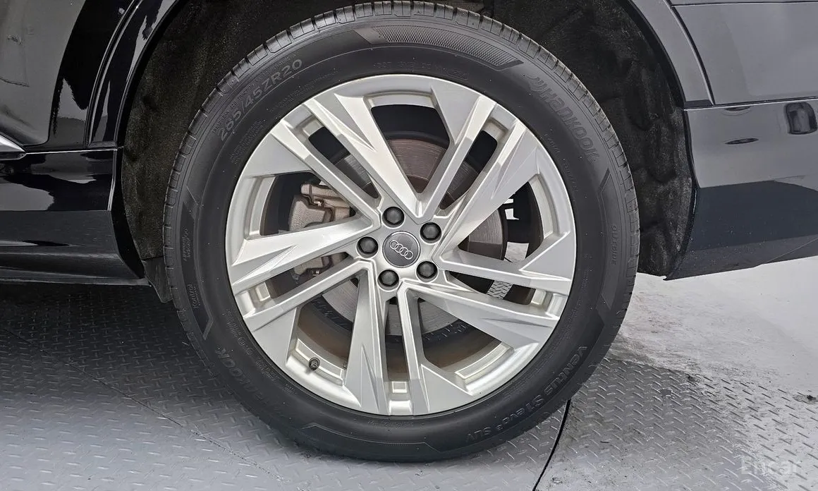 Фото 5 - Audi Q7