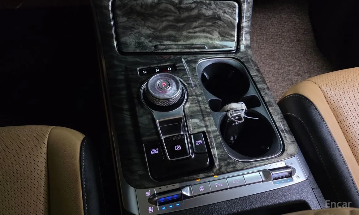 Photo 9 - Kia Carnival